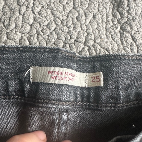 Levi’s Wedgie Straight Jeans - Picture 3 of 3